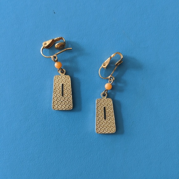 Vintage Burnt Orange Clip-on Earrings - Picture 2 of 3